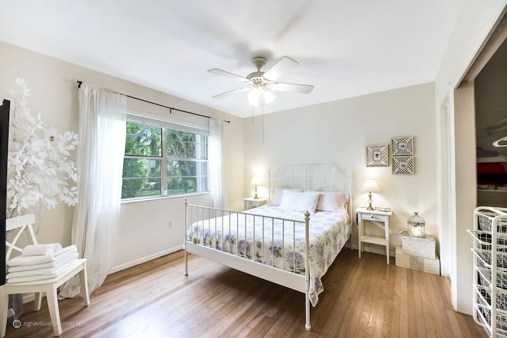 Great Value, Cozy, Designer Home In Coral Gables - Kendall