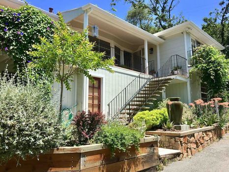 Find cheap vacation rentals in Glen Ellen, CA cozycozy