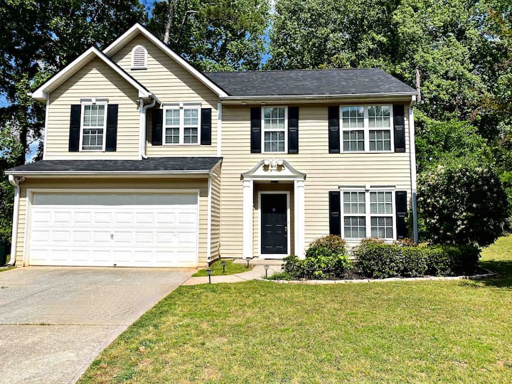 3 Br Home Is Yours! Minutes From The The City! - Six Flags White Water, Marietta