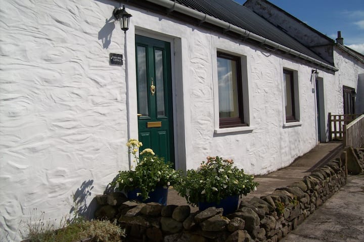 Four Mile Cottage - Dumfries and Galloway