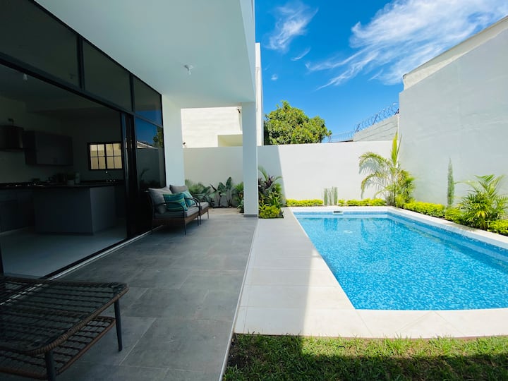 San Miguel Villa Style Home With Pool - El Salvador