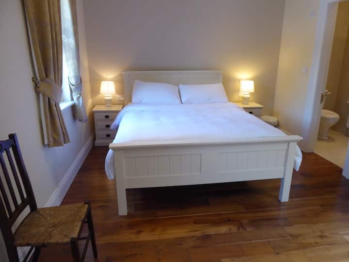 Luxury Apt In Historic Town Centre, Fast Broadband - Lahinch