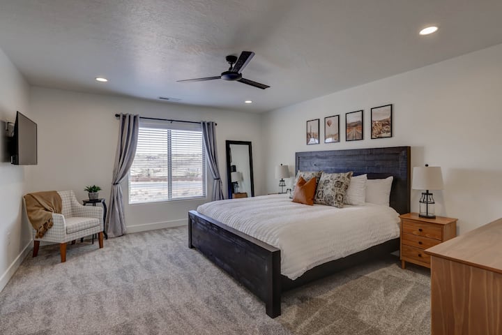 Brand New - Ideal Location - Long Stays Welcome - Washington, UT