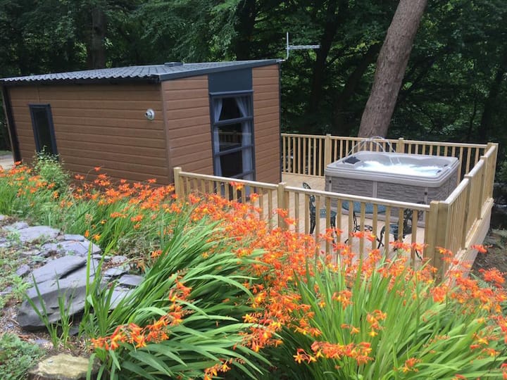 P72- Glamping Pod With Hot Tub - Bethesda