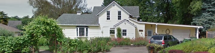 Gfu Neighborhood / Oregon Wine Country Studio - Newberg, OR