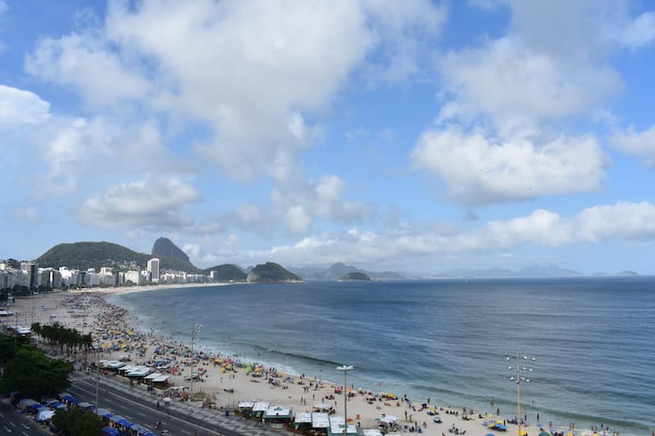 Copacabana Beachfront Apartment - Ipanema
