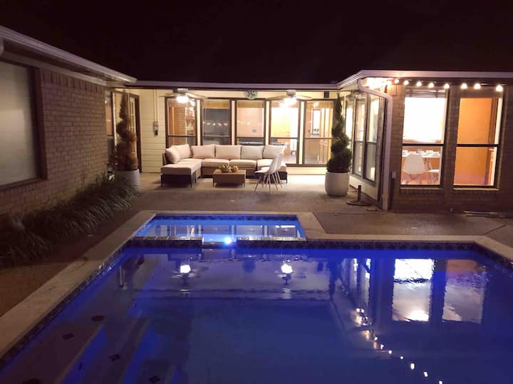 ***Amazing Group House*** Private Pool & Game Room - Garland, TX