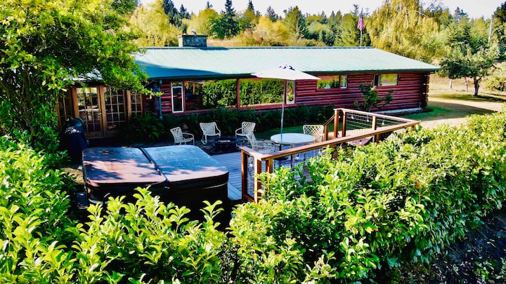 Authentic Loghome With Hot Tub, Views & Gamegarage - Sequim