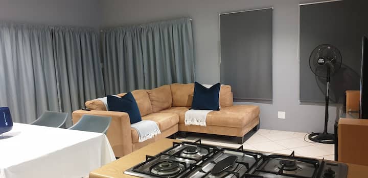 Large And Private Self Catering Flat - Klerksdorp