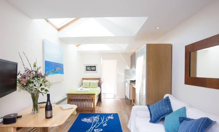 Sunny Studio With Privacy And Parking In Oxford - 옥스퍼드