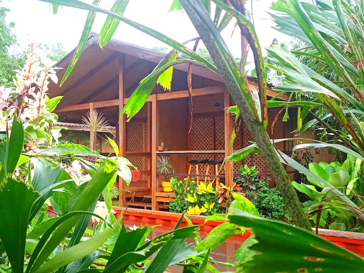 At Home - Eco Lodge Avec Piscine #1 - Puerto Princesa