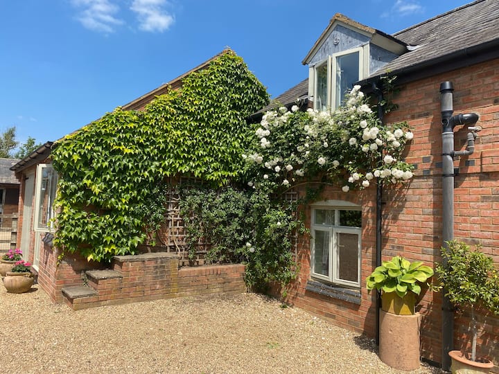 Self-contained Coach House In Peaceful Location - Leicestershire
