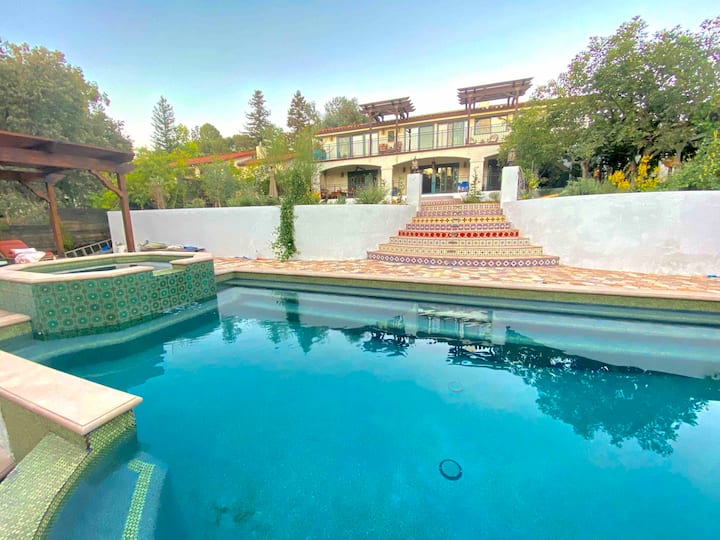 Stunning Spanish Villa With Vineyard - Agoura Hills, CA