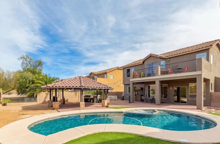 Beautiful Large Tucson Gem With Your Own Pool! - Tucson Estates, AZ