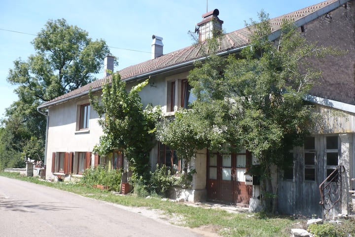 "Kerou Dava"  Gîte Du Haut Jura - Saint-Laurent-en-Grandvaux