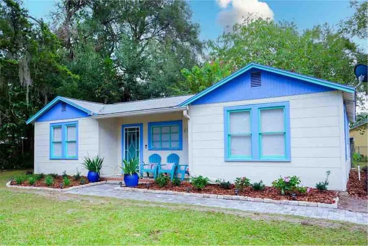 Home In Ocala, Fenced Yard, Near Historic Downtown, Fully Equipped, Pet Friendly - Ocala, FL
