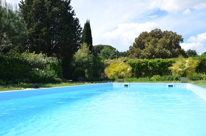 Apt. In Garden With Swimming Pool - Roma, Italia