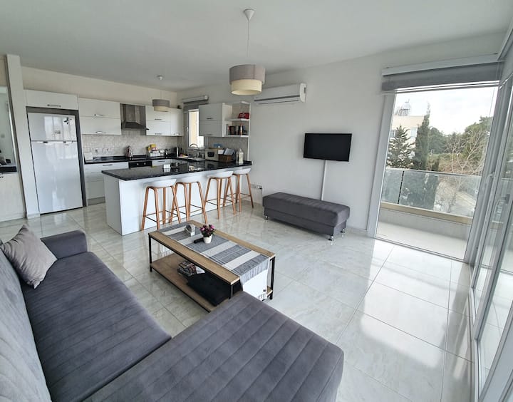 Grand Deluxe Apartment - Central Kyrenia/girne - Girne