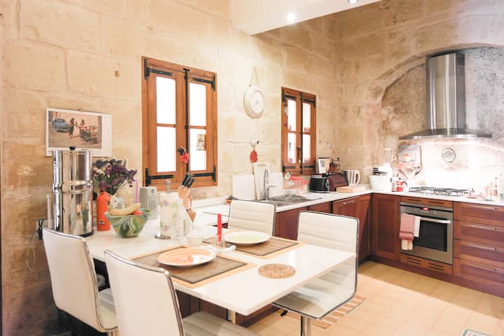 Msida Charming Xix C. Townhouse - Entire Floor - Malta
