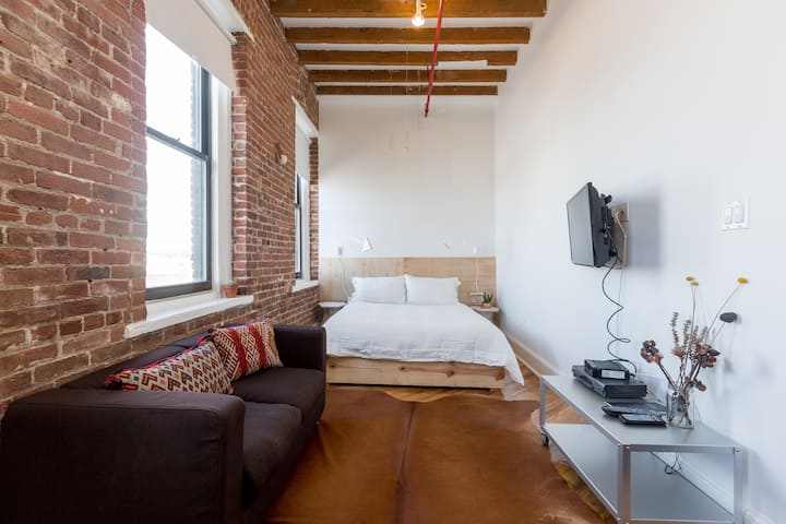 2br Flex Loft: Cleaning Cdc Guidelines Implemented - 브루클린