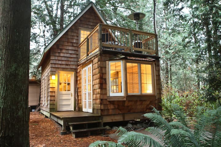 Enchanting Cottage Connected To Lily Point Marine Park - Washington
