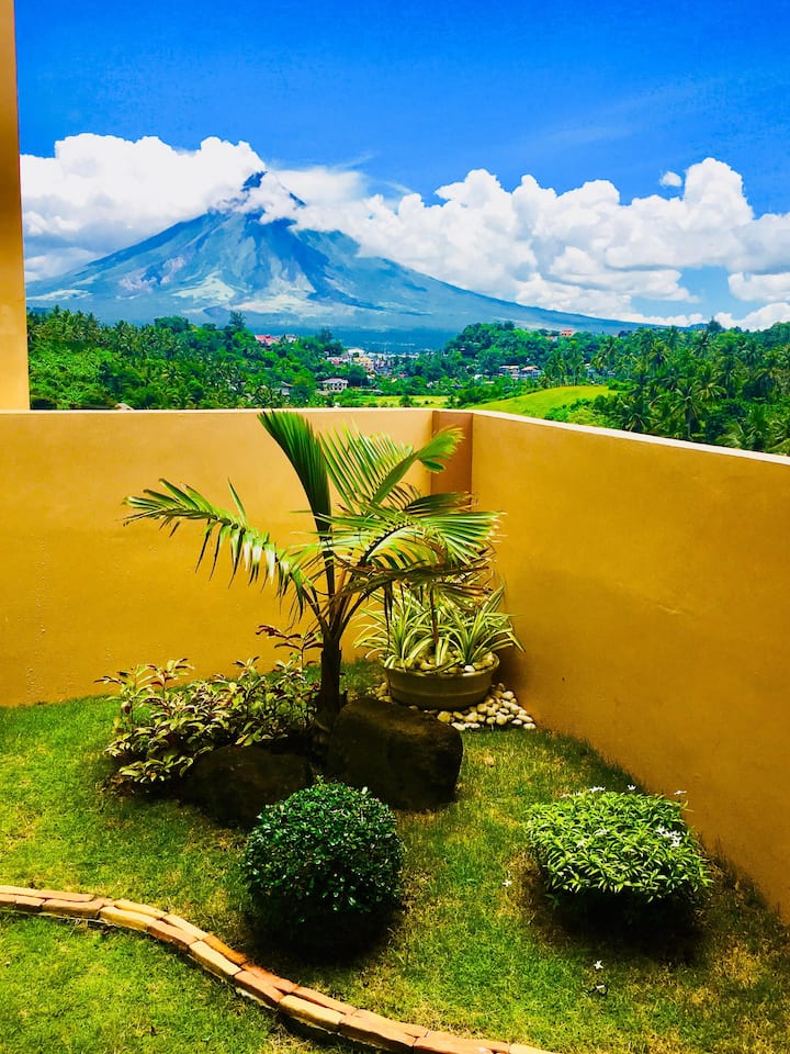 Newly Built House W/ A View Of Mt. Mayon Volcano - Legazpi
