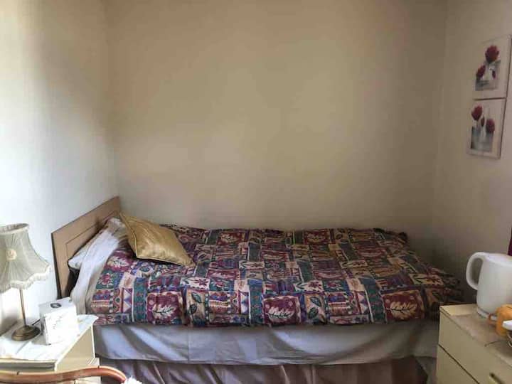 Rossmore House, The Square Coalisland-1person Room - Dungannon