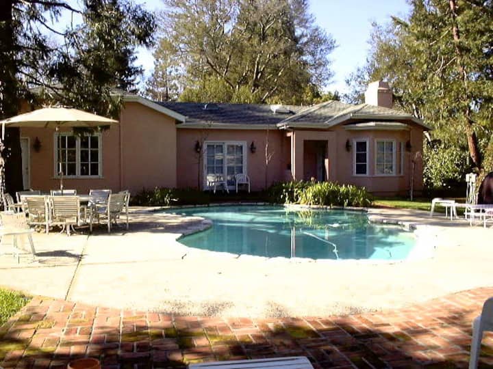 Private Guest House On Family Property - Palo Alto, CA
