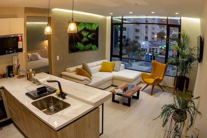 Charming Apartment In New Building, Ideal Location - Quito