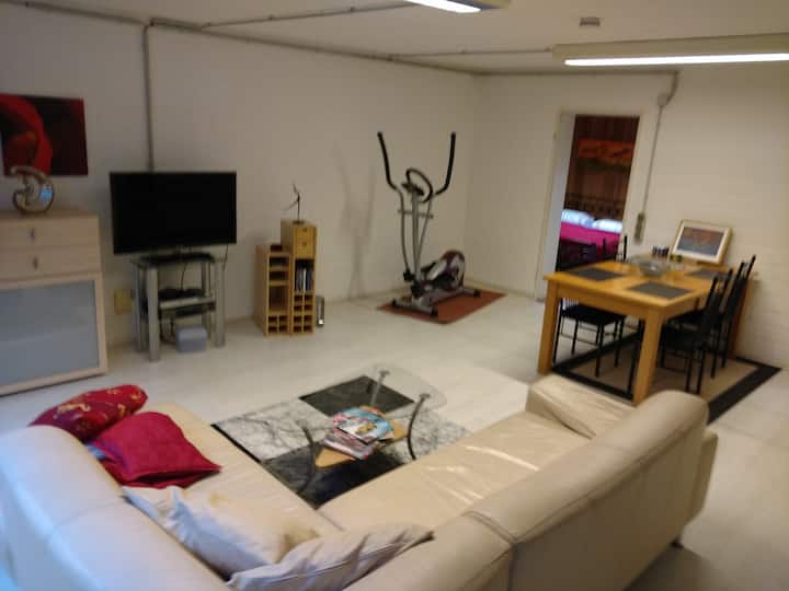 2 Room Flat With Kitchen&shower / High-speed Wifi - Kaarst