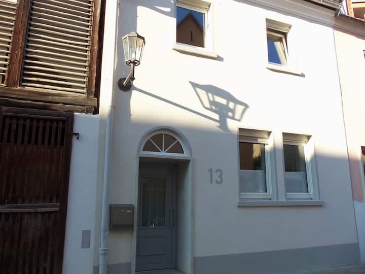 Neue Kleine Wohnung In Der Altstadt - Karlstadt