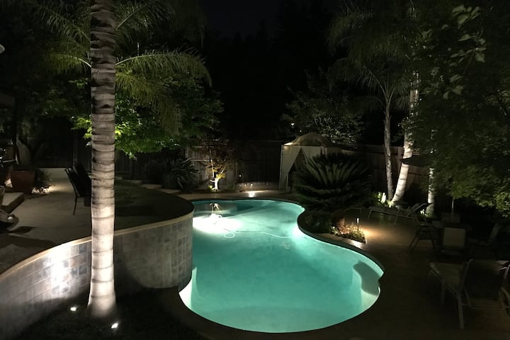 Quiet Carmichael Home - Gardens, Pond And Pool - Rancho Cordova, CA