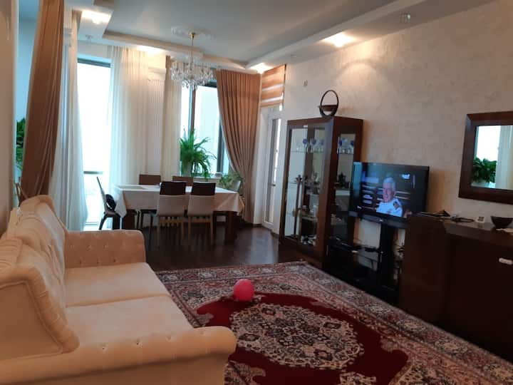 5men Apartment With Sea View In The Center Of Baku - Azerbaijão