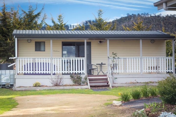 Close To Beaches & Airport, Self Contained Cabin - Hobart