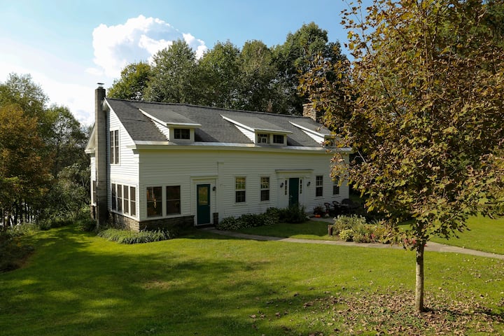 #1 Location For Cdp, Fishing Pond, 5 Bedrooms, 3 Bath, Fire-pit, Fun & Private - Cooperstown, NY