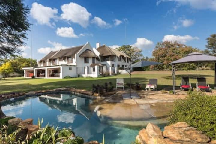 Tranquil Country Manor - Close To Lanseria Airport - Chartwell