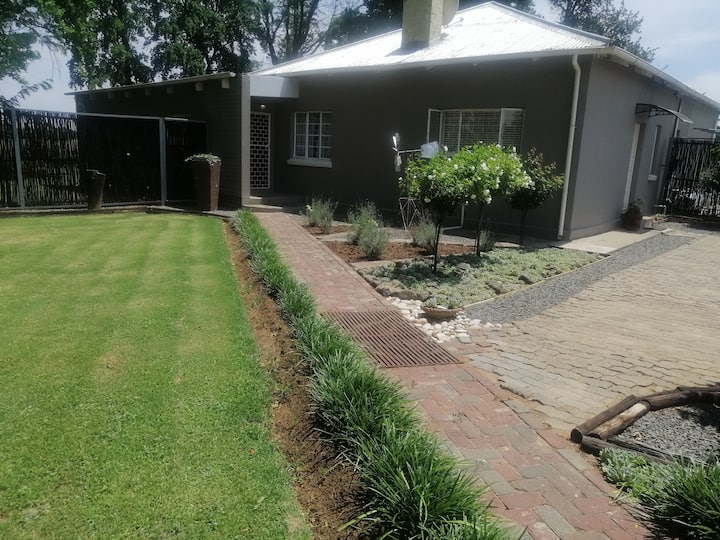 @Thebend Guest House Spacious, Quiet, Peaceful. - Bloemfontein