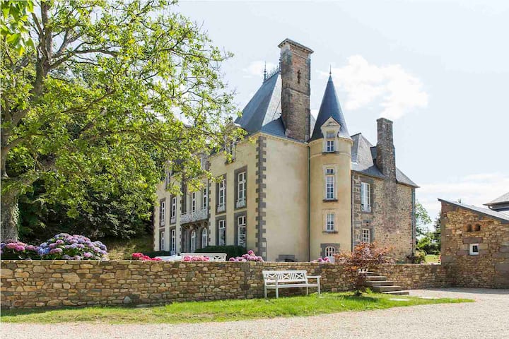 Rent Your Own French Château, With Pool. - Combourg