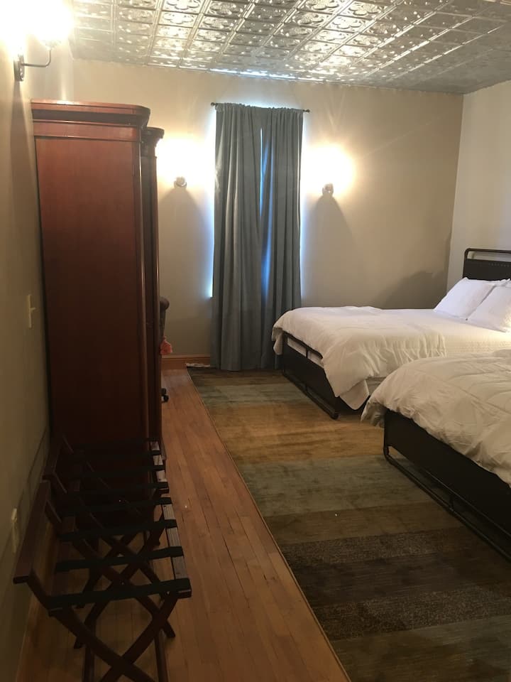 Stateline Stay3: Super-clean, Renovated Hotel Room - Clayton, NM