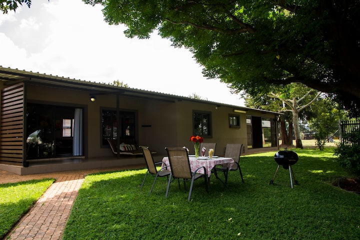 Waterside Rest - Self Catering Cottage - Hartbeespoort