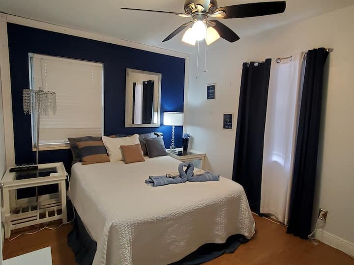 Cheerful Room In Shared Home W Pool And Hot Tub. - Fort Lauderdale, FL