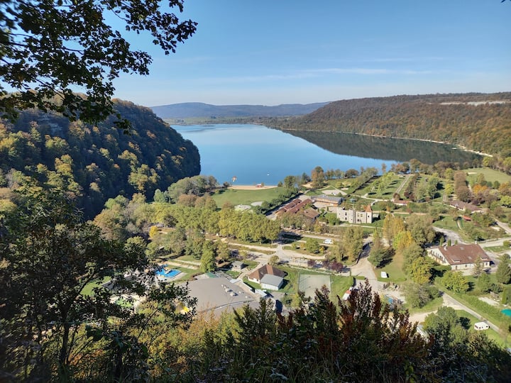 Logement Pour Vacances Dans Le Jura, Lac Chalain - Doucier