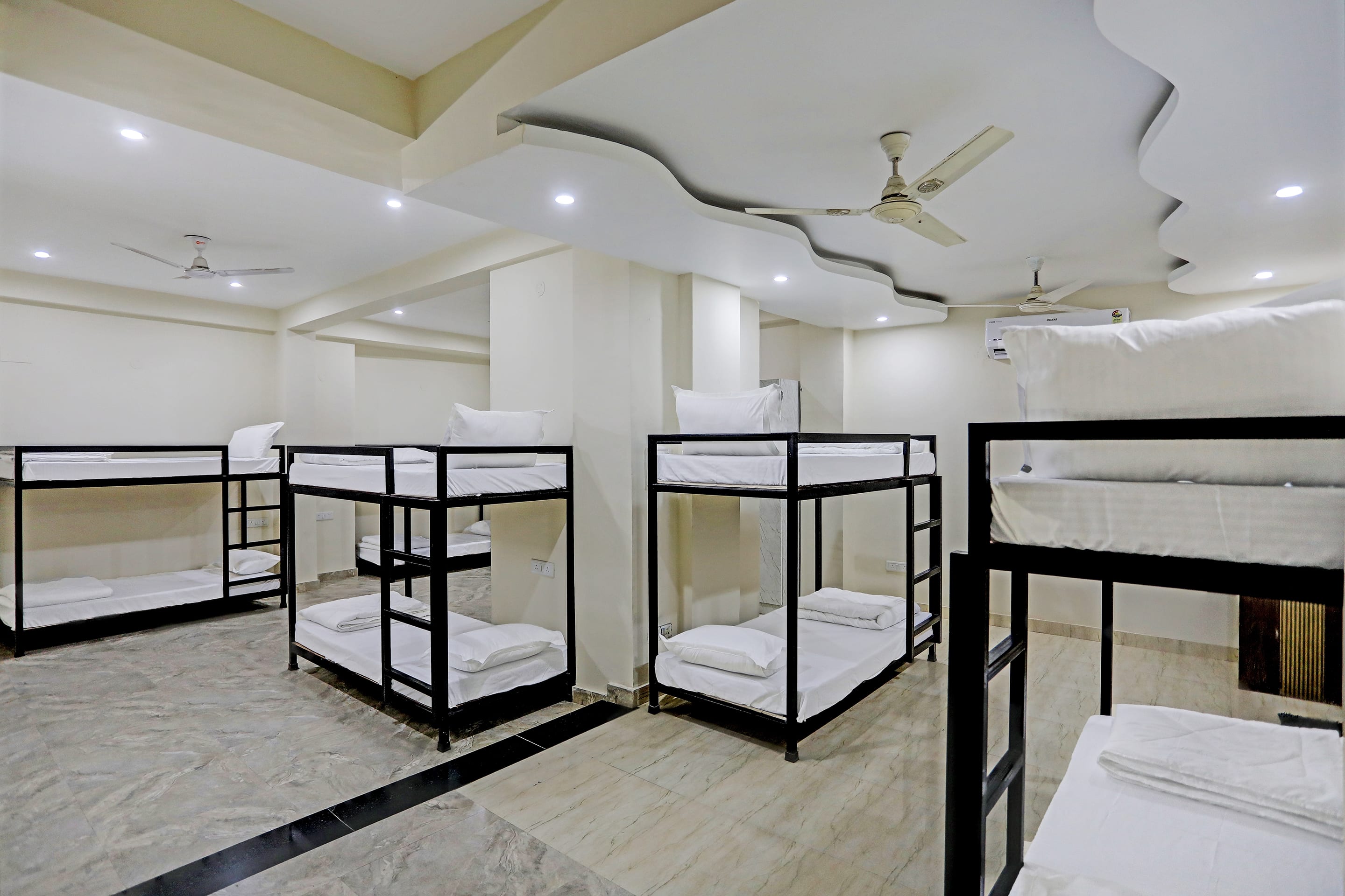 Hostel S B Guest House - New Delhi