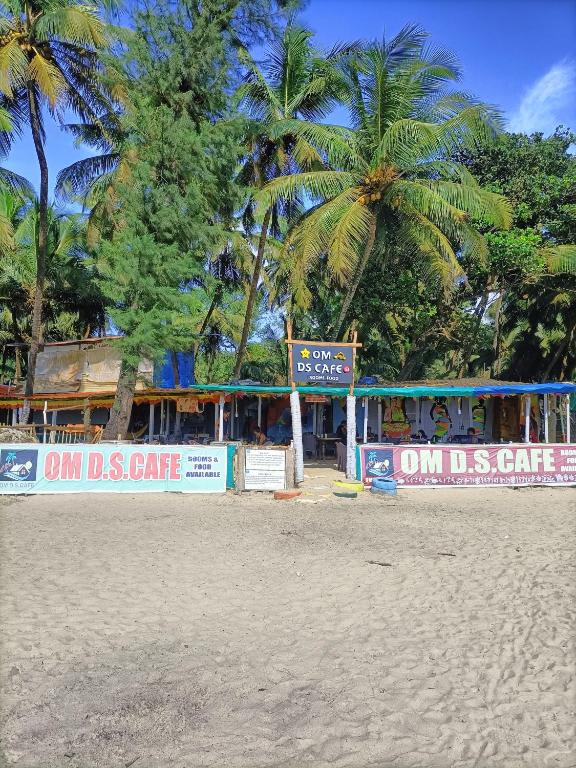 Om D S Cafe 51 & Beach Stay - Gokarna