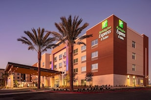 Holiday Inn Express & Suites Moreno Valley-riversi - Perris, CA