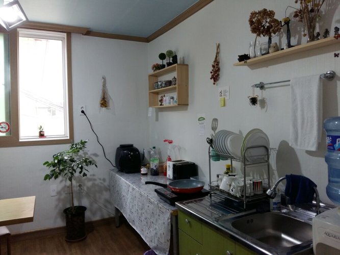 Happy Tour Guesthouse - Hostel - Suncheon-si