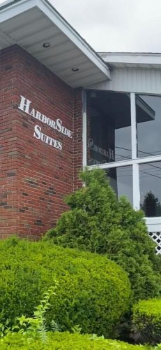 Harborside Suites - South Yarmouth