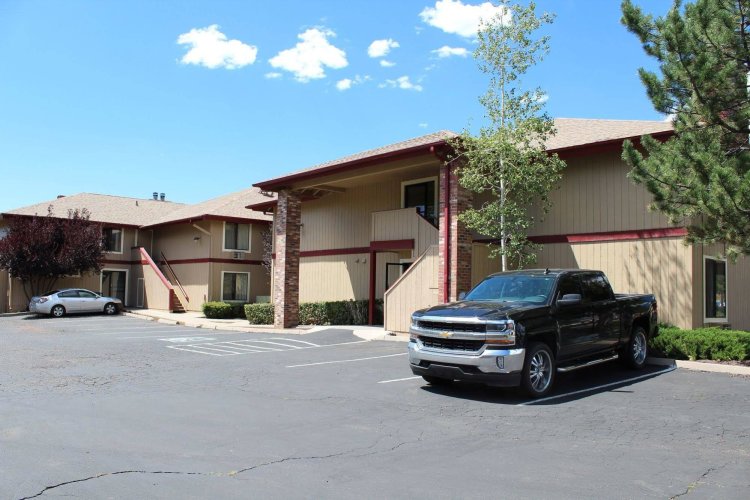 Comfort Inn & Suites Pinetop Show Low - パイントップ＝レイクサイド, AZ