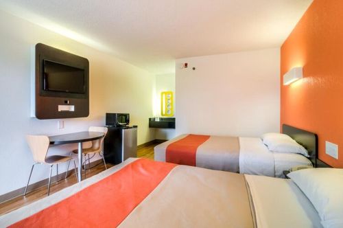 Splash Park, Bloomington airbnb, hotels and vacation rentals