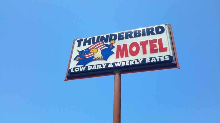 Thunderbird Motel - State Parks, Atoka